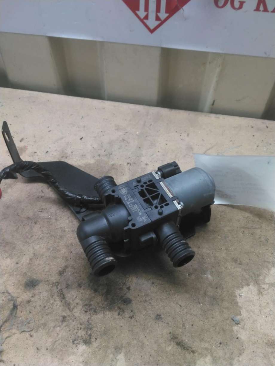 Vannpumpe elektrisk til Land Rover Discovery, 2009-2017 (Type IV)  (AH2218B506BA)