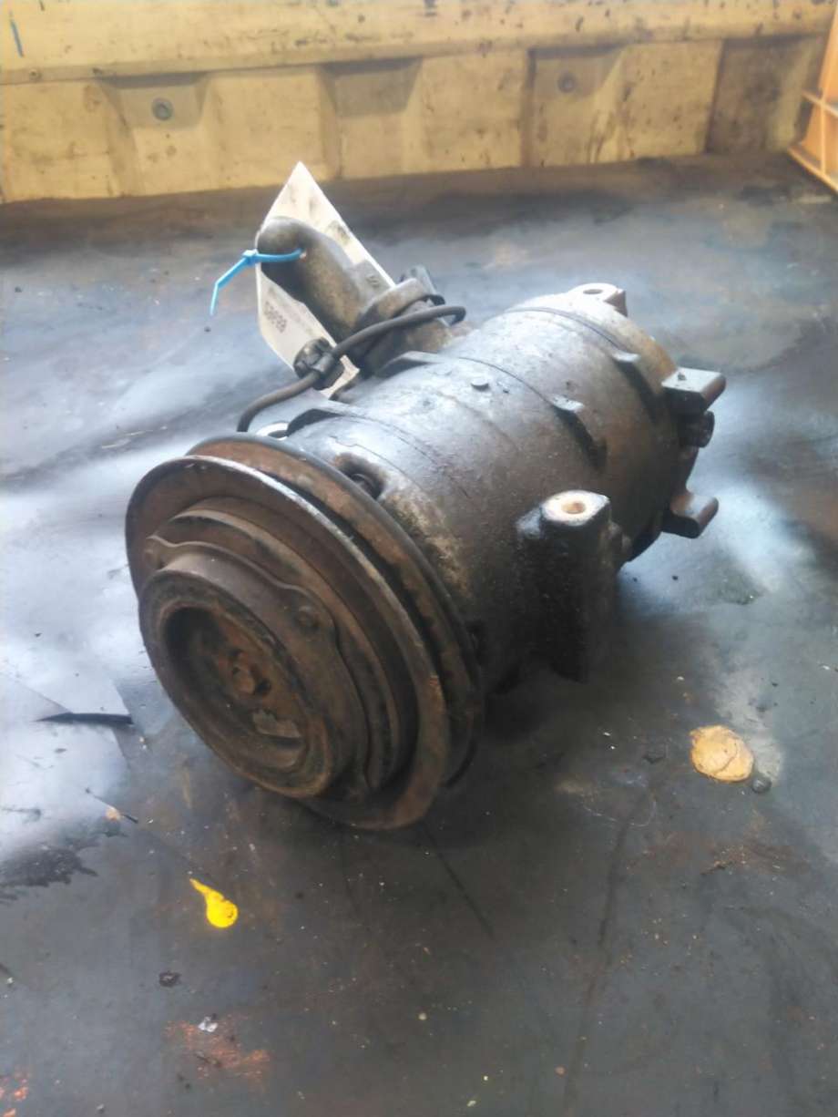 Aircondition kompressor til Mitsubishi Pajero, 2007-2016 (Type IV, Fase 1)  (7813A085)
