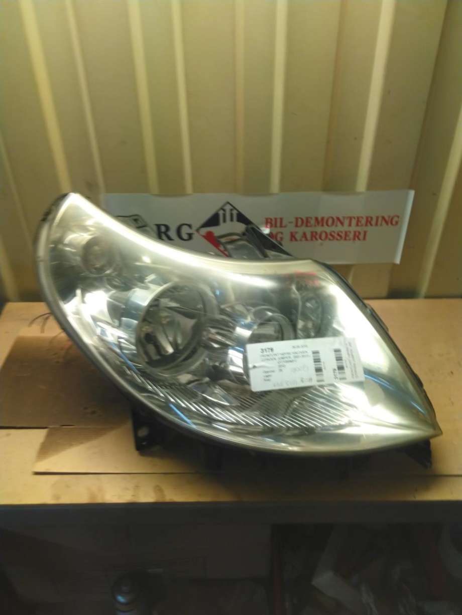 Frontlykt høyre halogen til Citroën Jumper 2007-2013 (Type III, Fase 1)  