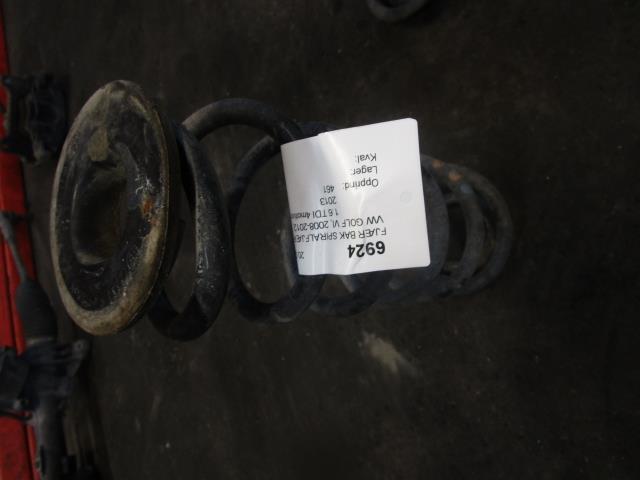 Fjær bak spiralfjær til VW Golf VI 2008-2012 (1K0 511 115 DG|)