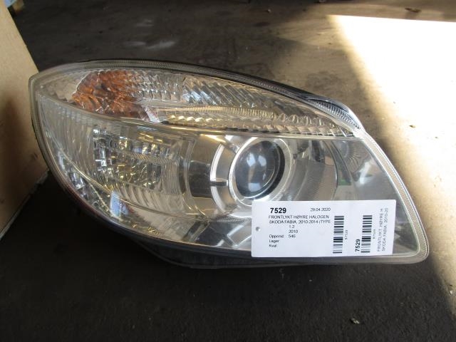 Frontlykt høyre halogen til Škoda Fabia, 2010-2014 (Type II, Fase 2)  