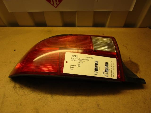 Baklykt venstre ytre til VW Jetta, 2011-->>  