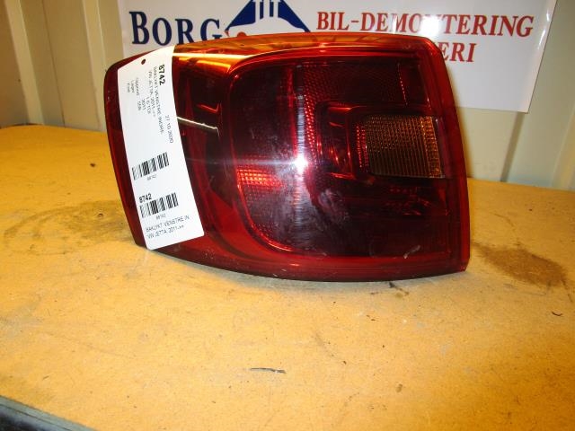 Baklykt venstre indre til VW Jetta, 2011-->>  