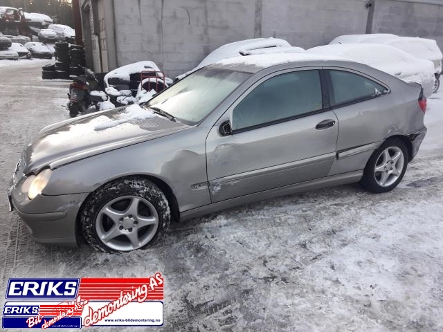 Mercedes C-Klasse 2000-2004 (Fase 1) (W203) (W203), Motorkode: 271 946, Girkassekode: 722695 03 849492