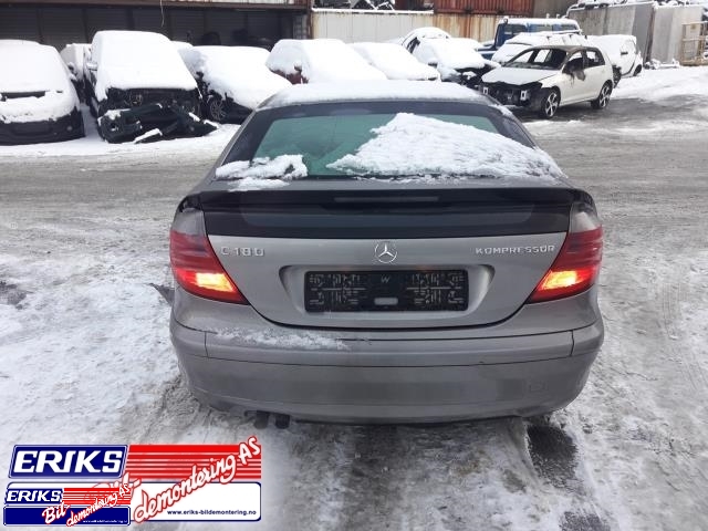 Mercedes C-Klasse 2000-2004 (Fase 1) (W203) (W203), Motorkode: 271 946, Girkassekode: 722695 03 849492
