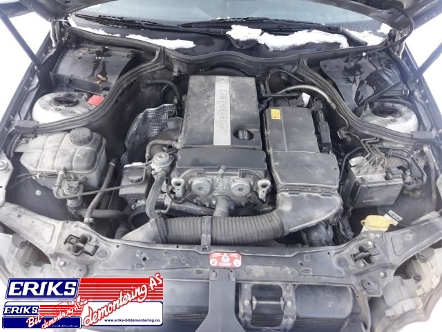 Mercedes C-Klasse 2000-2004 (Fase 1) (W203) (W203), Motorkode: 271 946, Girkassekode: 722695 03 849492