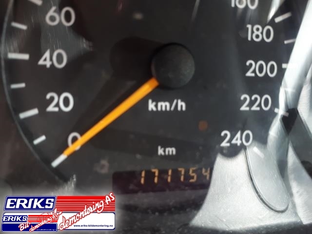 Mercedes ML 1997-2005 (W163) (W163), Motorkode: 612 963, Girkassekode: 722661 04 480940