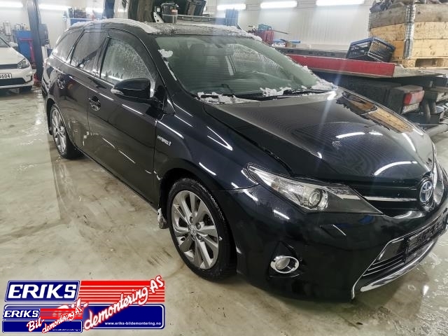 Toyota Auris 2013-2015 (Type II, Fase 1) , Motorkode: 2ZR-FXE, Girkassekode: 