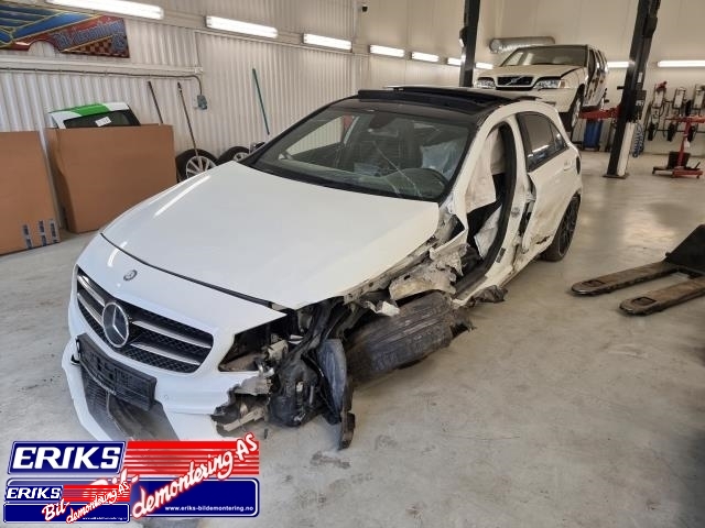 Mercedes A-Klasse 2012-2018 (W176) (W176), Motorkode: 270910, Girkassekode: 72400200169837