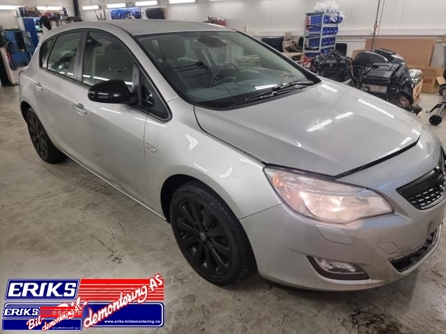 Opel Astra J 2010-2015 , Motorkode: A14XER, Girkassekode: M26