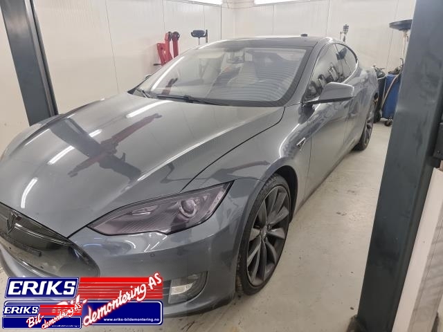 Tesla Model S 2013-2016 (Fase 1) , Motorkode: L1S, Girkassekode: 