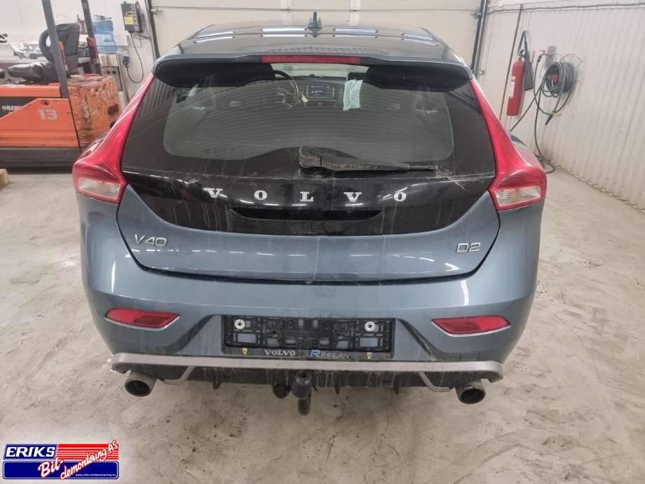 Volvo V40 2012-2019 , Motorkode: D4162T, Girkassekode: 36011555
