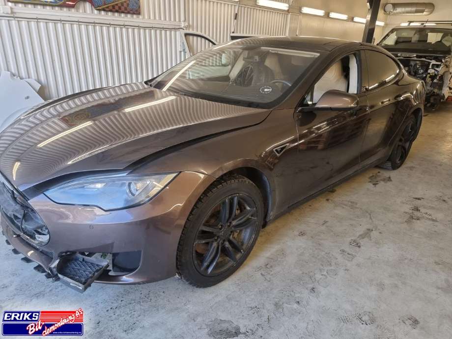 Tesla Model S 2013-2016 (Fase 1) , Motorkode: L1S, Girkassekode: 