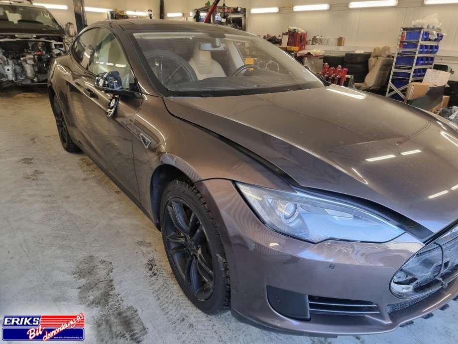 Tesla Model S 2013-2016 (Fase 1) , Motorkode: L1S, Girkassekode: 