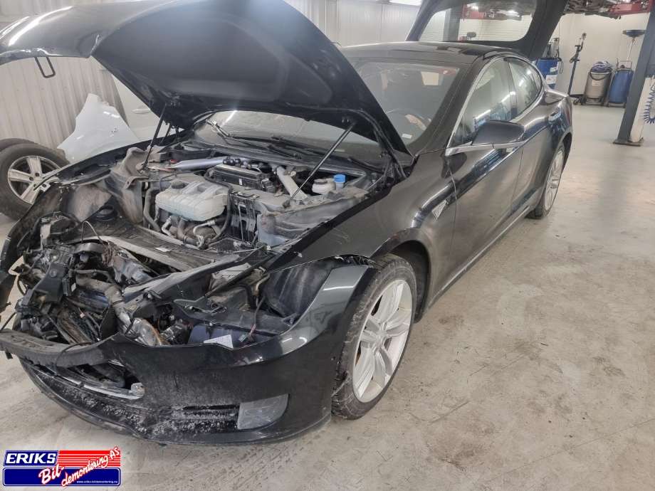 Tesla Model S 2013-2016 (Fase 1) , Motorkode: L2S, Girkassekode: 