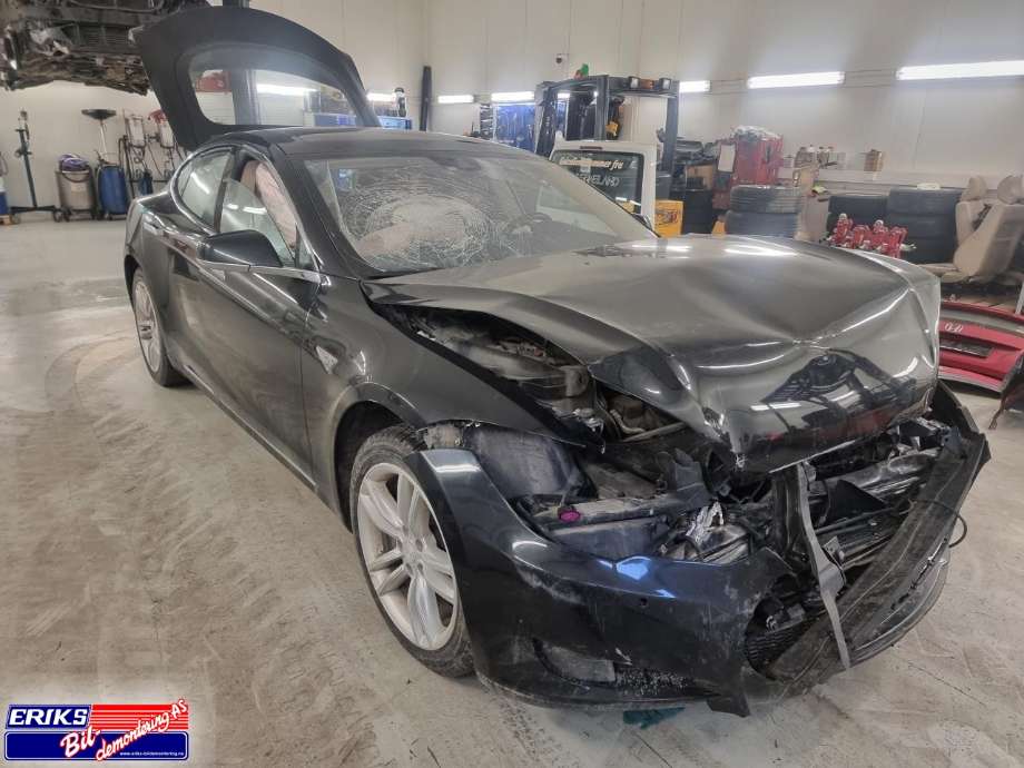 Tesla Model S 2013-2016 (Fase 1) , Motorkode: L2S, Girkassekode: 