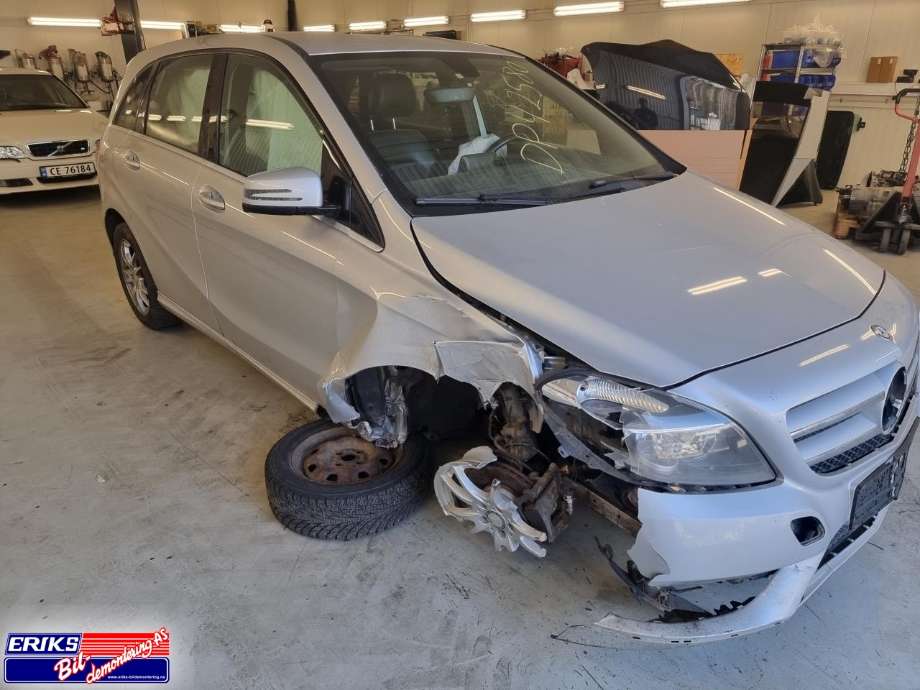 Mercedes B-Klasse 2011-2018 (W246) (W246), Motorkode: 270910, Girkassekode: 71164300555073