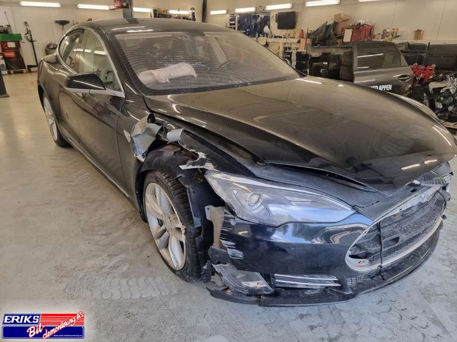 Tesla Model S 2013-2016 (Fase 1) , Motorkode: L1S, Girkassekode: 