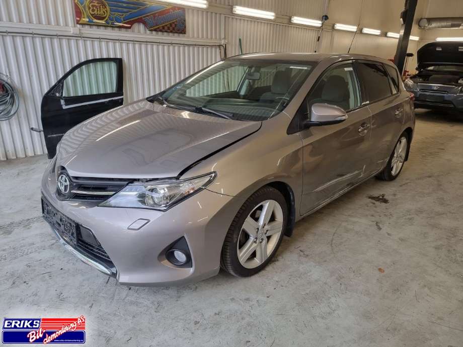 Toyota Auris 2013-2015 (Type II, Fase 1) , Motorkode: 1ND-TV, Girkassekode: 3030002150