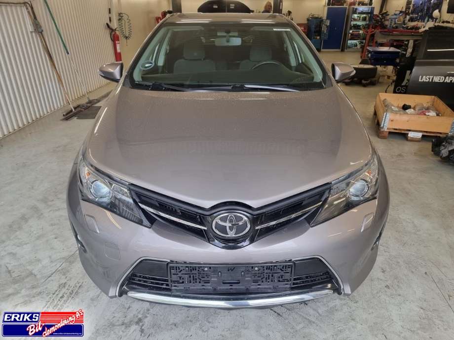 Toyota Auris 2013-2015 (Type II, Fase 1) , Motorkode: 1ND-TV, Girkassekode: 3030002150