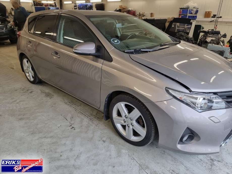 Toyota Auris 2013-2015 (Type II, Fase 1) , Motorkode: 1ND-TV, Girkassekode: 3030002150