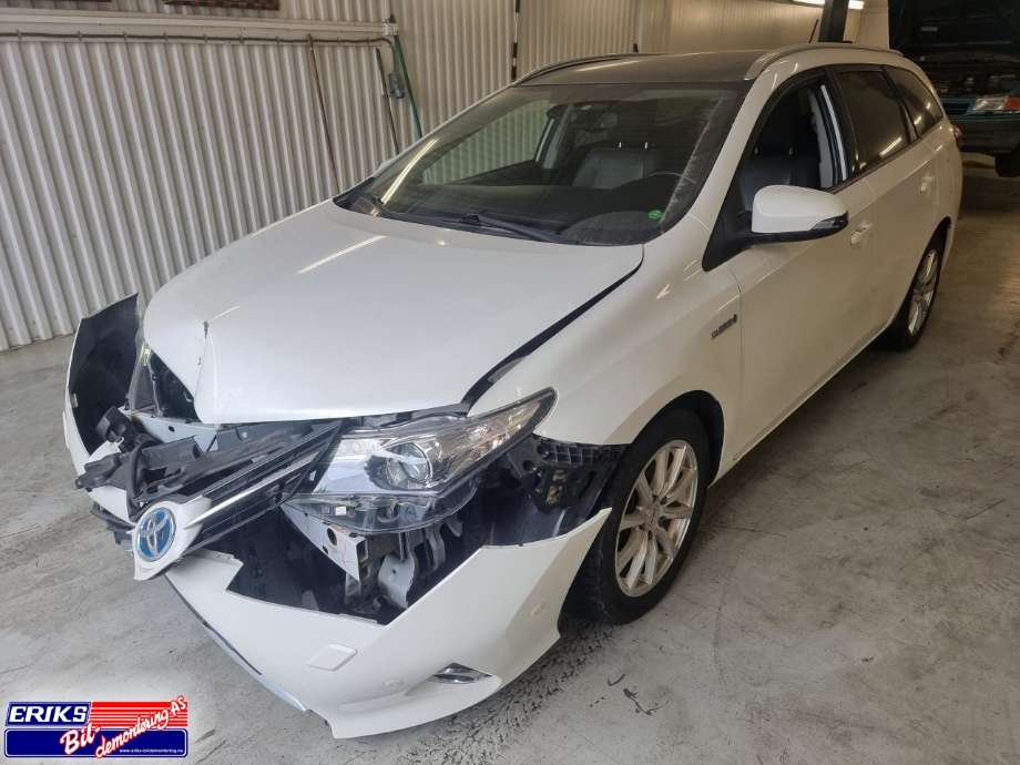 Toyota Auris 2013-2015 (Type II, Fase 1) , Motorkode: 2ZR-FXE, Girkassekode: 
