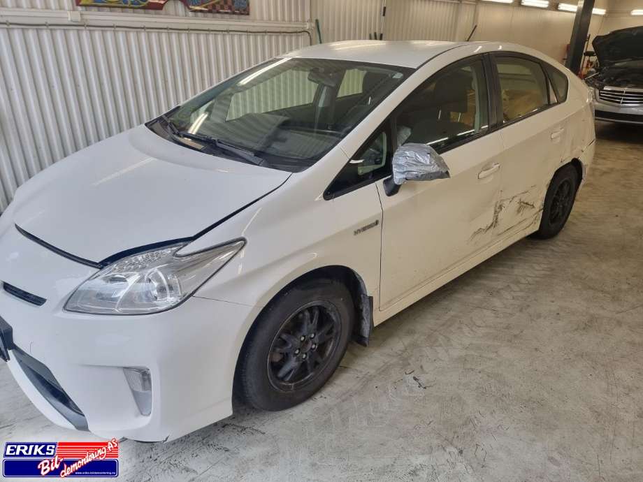 Toyota Prius 2009-2016 (Type III) (COMBI) (COMBI), Motorkode: 2ZR-FXE, Girkassekode: 