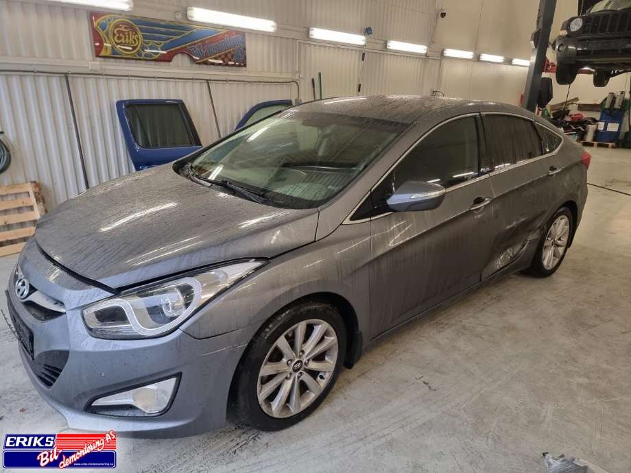 Hyundai i40 2012-2017 , Motorkode: D4FD, Girkassekode: WT04