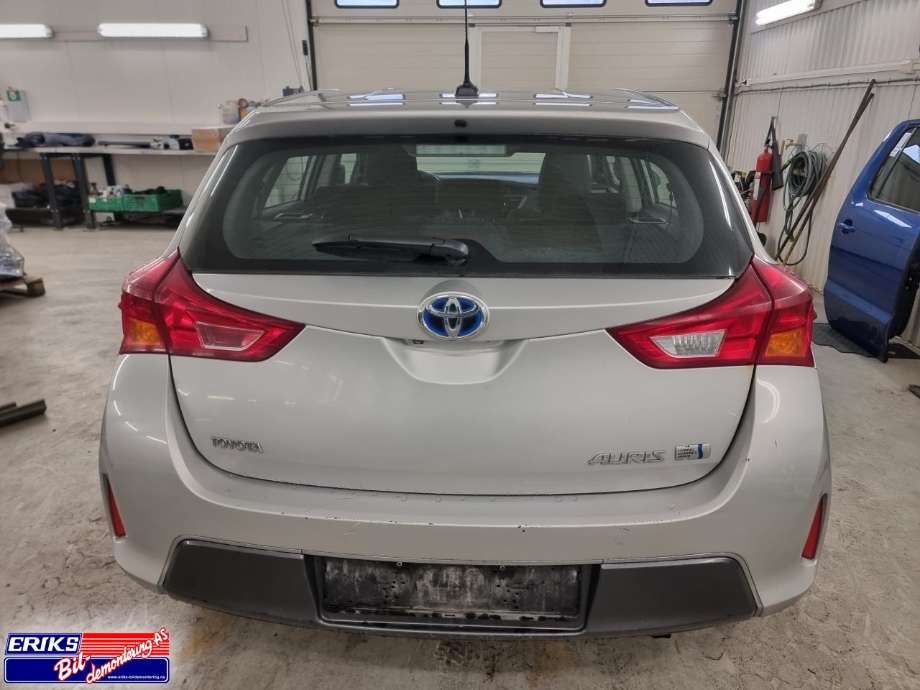 Toyota Auris 2013-2015 (Type II, Fase 1) , Motorkode: 2ZR-FXE, Girkassekode: 