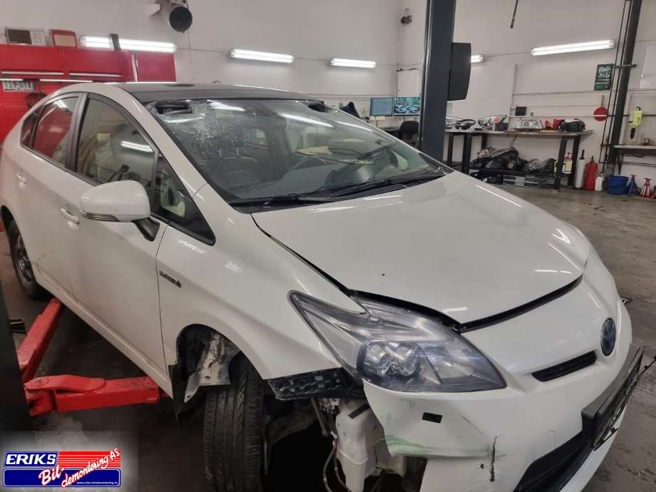 Toyota Prius 2009-2016 (Type III) (COMBI) (COMBI), Motorkode: 2ZR-FXE, Girkassekode: 