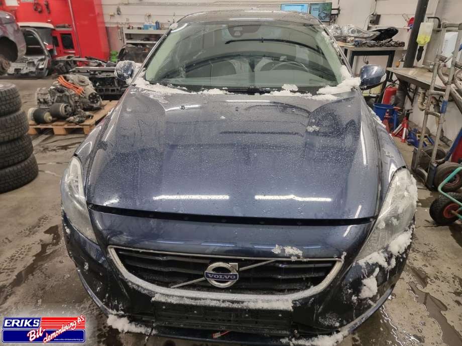 Volvo V40 2012-2019 , Motorkode: D4162T, Girkassekode: