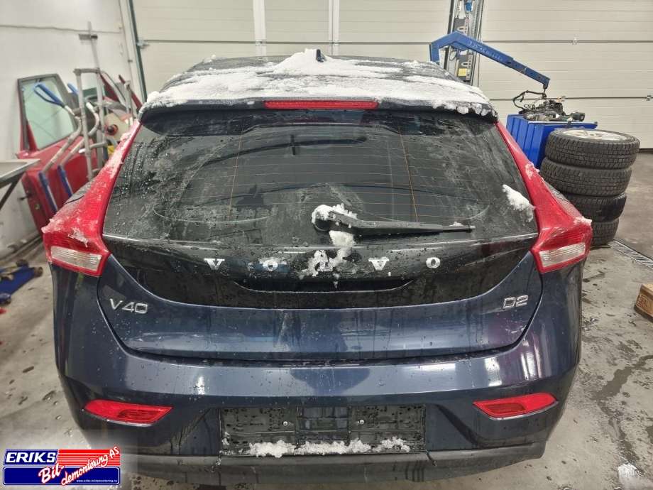 Volvo V40 2012-2019 , Motorkode: D4162T, Girkassekode: