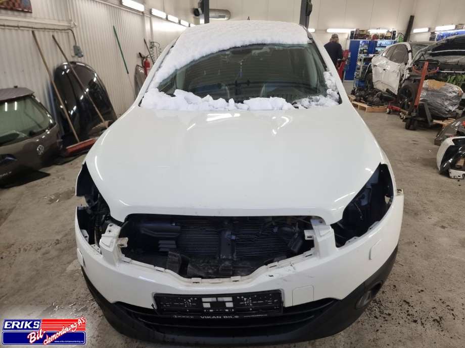 Nissan Qashqai 2010-2014 (Type I, Fase 2) , Motorkode: M9R, Girkassekode: 310201XN5C