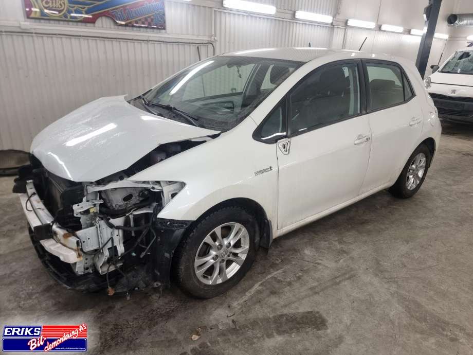 Toyota Auris 2010-2012 (Type I, Fase 2) , Motorkode: 2ZR-FXE, Girkassekode: 