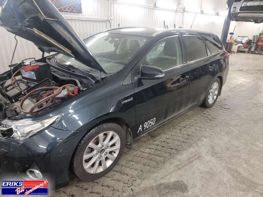 Toyota Auris 2013-2015 (Type II, Fase 1) , Motorkode: 2ZR-FXE, Girkassekode: 