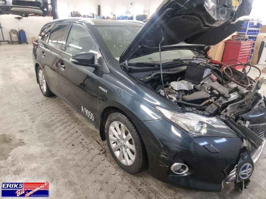 Toyota Auris 2013-2015 (Type II, Fase 1) , Motorkode: 2ZR-FXE, Girkassekode: 