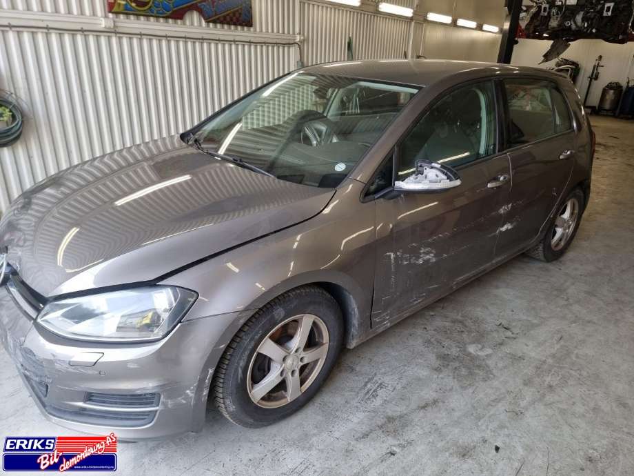 VW Golf VII, 2012-2017 (Fase 1)  delebil , Motorkode: CJZA, Girkassekode: PNA PLE