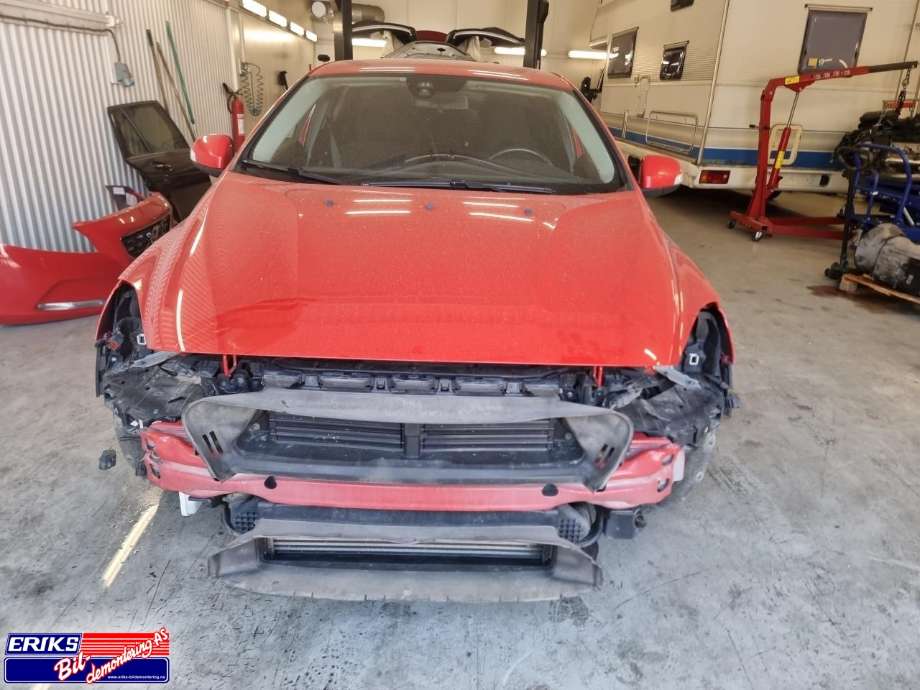 Volvo V40 2012-2019 , Motorkode: D4162T, Girkassekode: 