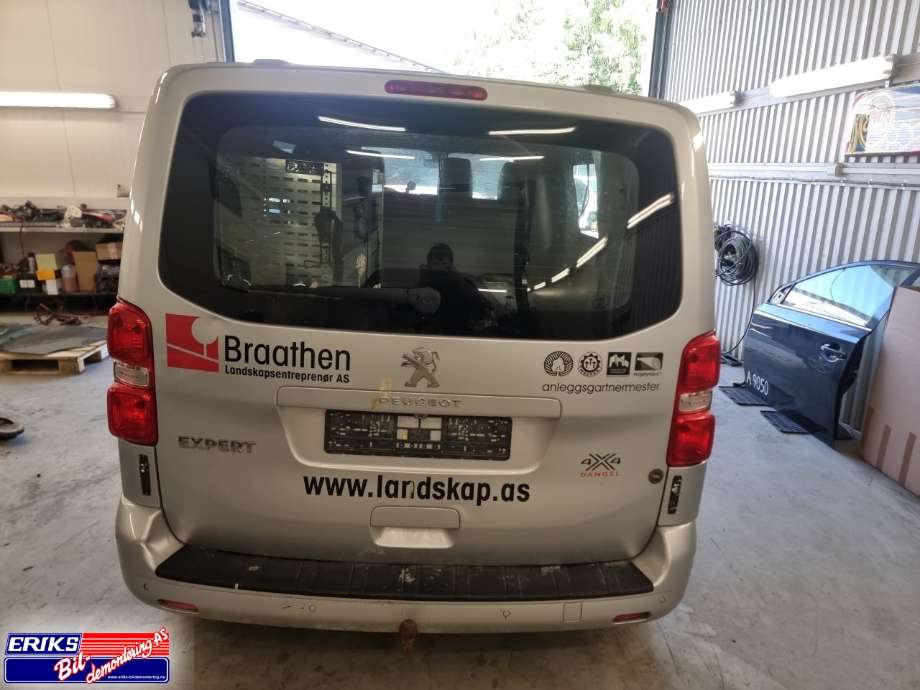 Peugeot Expert 2016-->> (Type III) , Motorkode: AH01, Girkassekode: 98 195 856 80