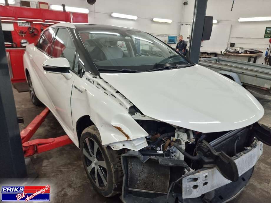 Toyota Mirai 2016-->> , Motorkode: 4JM, Girkassekode: 
