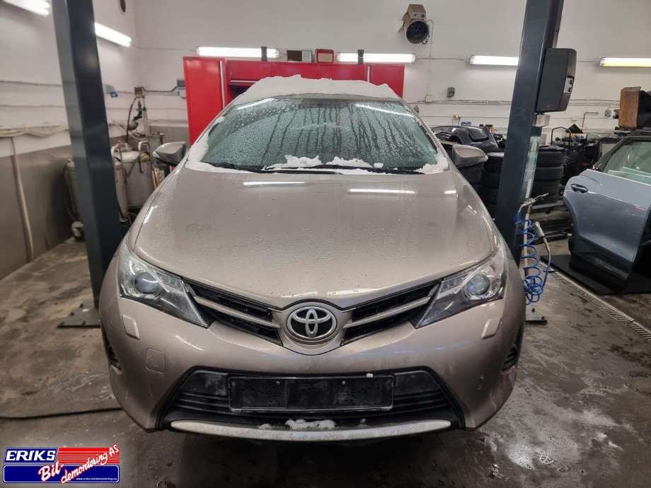 Toyota Auris 2013-2015 (Type II, Fase 1) , Motorkode: 1NR-FE, Girkassekode: 3030002310