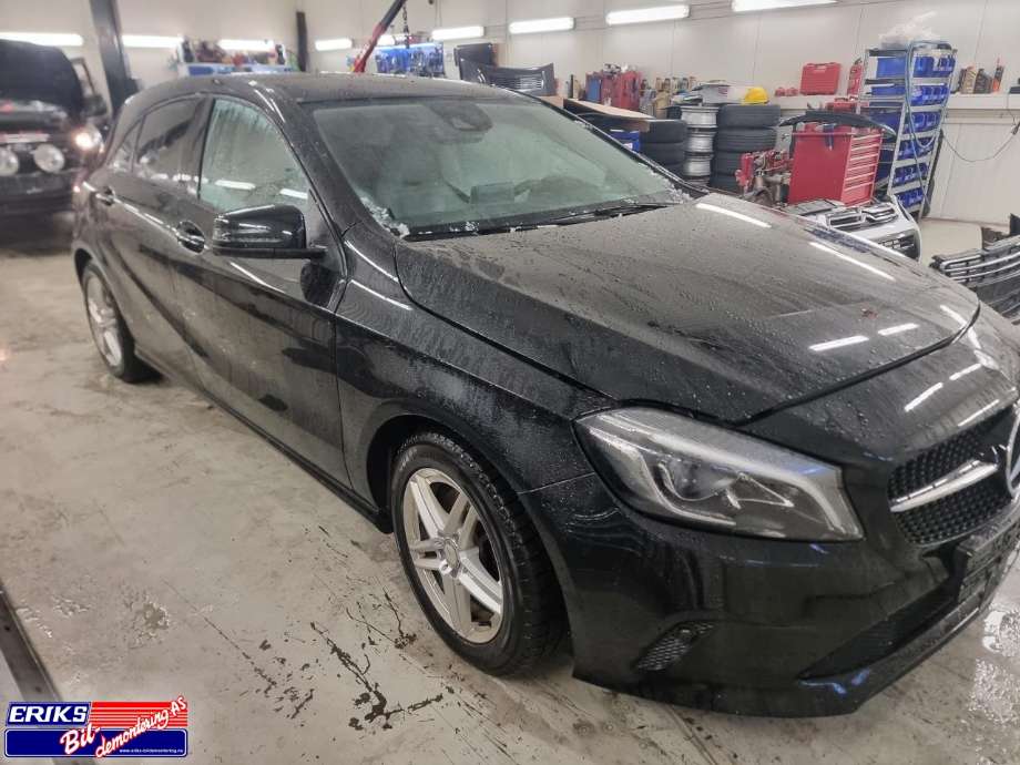 Mercedes A-Klasse 2012-2018 (W176) (W176), Motorkode: 270910, Girkassekode: 724002