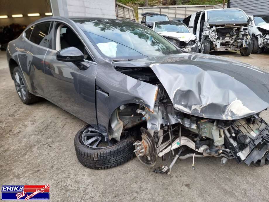 XPeng P7 2021-->> , Motorkode: TZ220XS529 OG TZ220XS701, Girkassekode: 