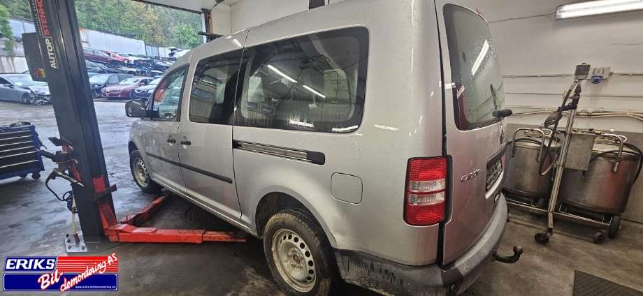 VW Caddy 2010-2015 (Type III, Fase 2) , Motorkode: CFHF, Girkassekode: NFQ