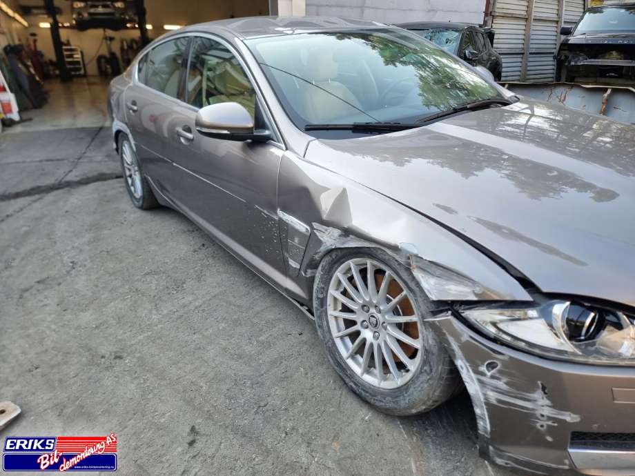Jaguar XF 2008-2015 (X250) (X250), Motorkode: 224DT, Girkassekode: C2Z13929