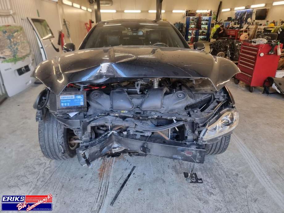 Jaguar XJ X351 2010-->> , Motorkode: 306PS, Girkassekode: C2D43551