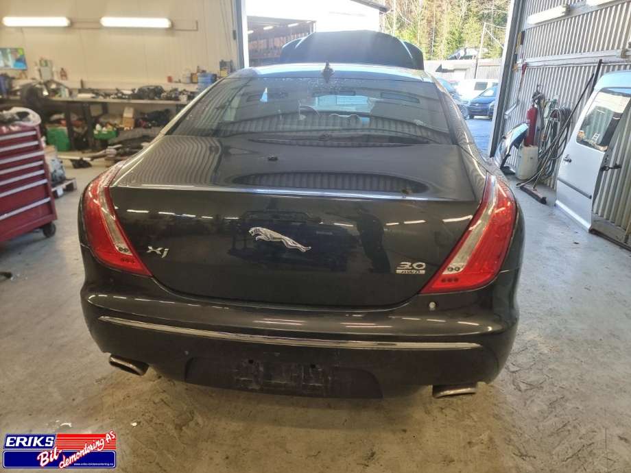 Jaguar XJ X351 2010-->> , Motorkode: 306PS, Girkassekode: C2D43551