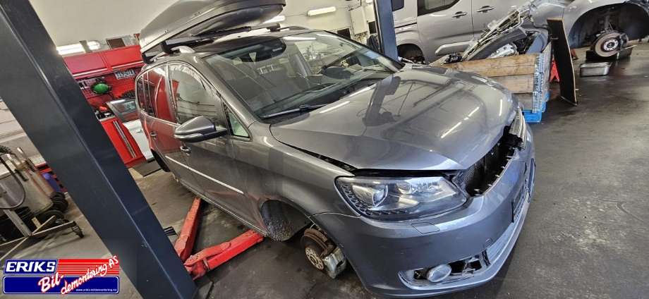 VW Touran 2010-2015 (Type I, Fase 3) delebil , Motorkode: CAYC, Girkassekode: MLE