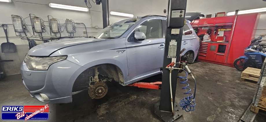 Mitsubishi Outlander 2012-2015 (Type III, Fase 1) delebil , Motorkode: 4B11| S61| Y61, Girkassekode: 