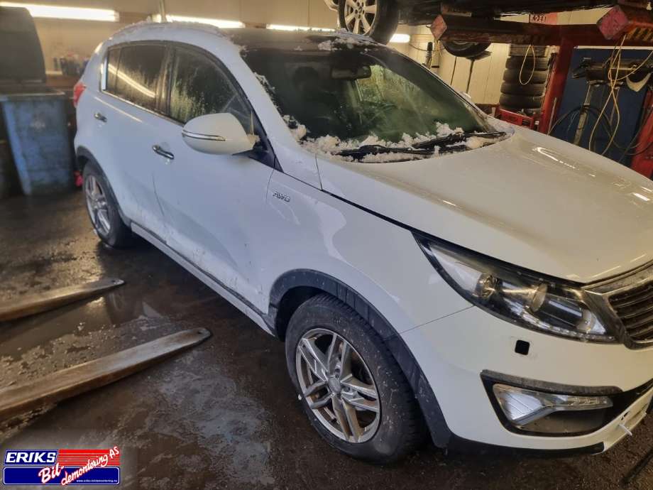 Kia Sportage 2010-2016 (Type III) delebil , Motorkode: G4KD, Girkassekode: 4300039AB0